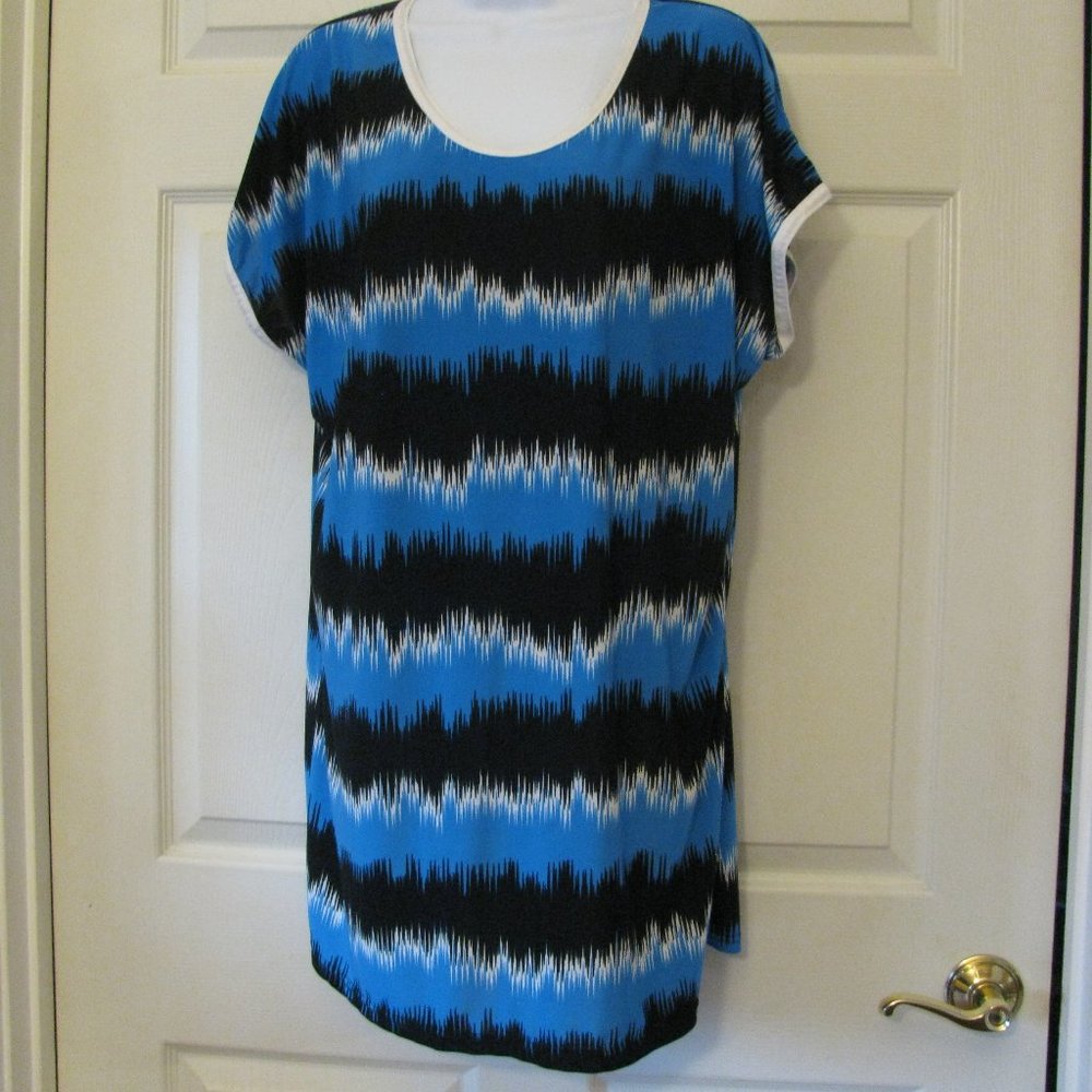 * Exit Tunic Size XL EUC Blue Black Stripes Short Sleeves Stretch